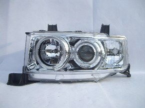 卓宏貿(mào)易公司 提供臺灣進口之右軚汽車燈飾部品,歐盟認證,保證不滲水,附設(shè)產(chǎn)品保養(yǎng),設(shè)有安裝服務(wù)